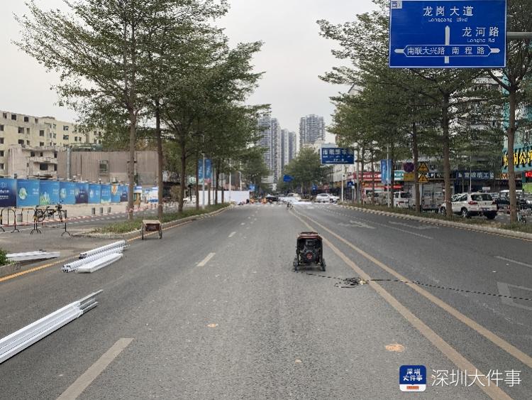 深圳一段道路发生下沉已封闭,极可能跟溶洞有关