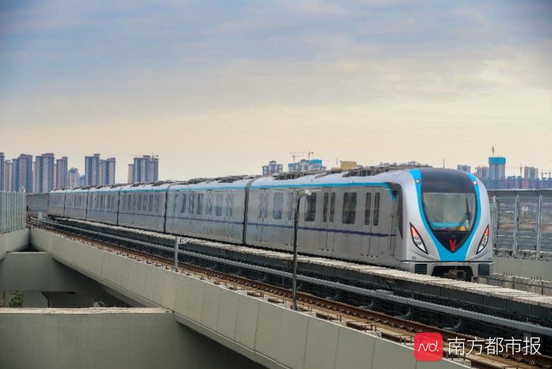 12月20日,广州地铁21号线正式开通.南都记者 邹卫摄