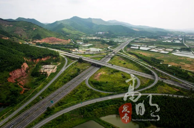 轨道交通方面, 三市将共同配合推进江肇高铁,广佛肇城轨,柳肇广铁路的