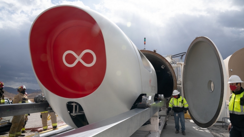 virgin-hyperloop-bemannte-testfahrt-1.jpg